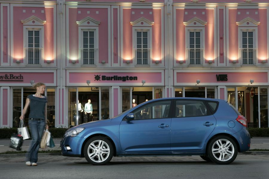  Kia cee&rsquo;d 2009 года  (фото 25 из 98)